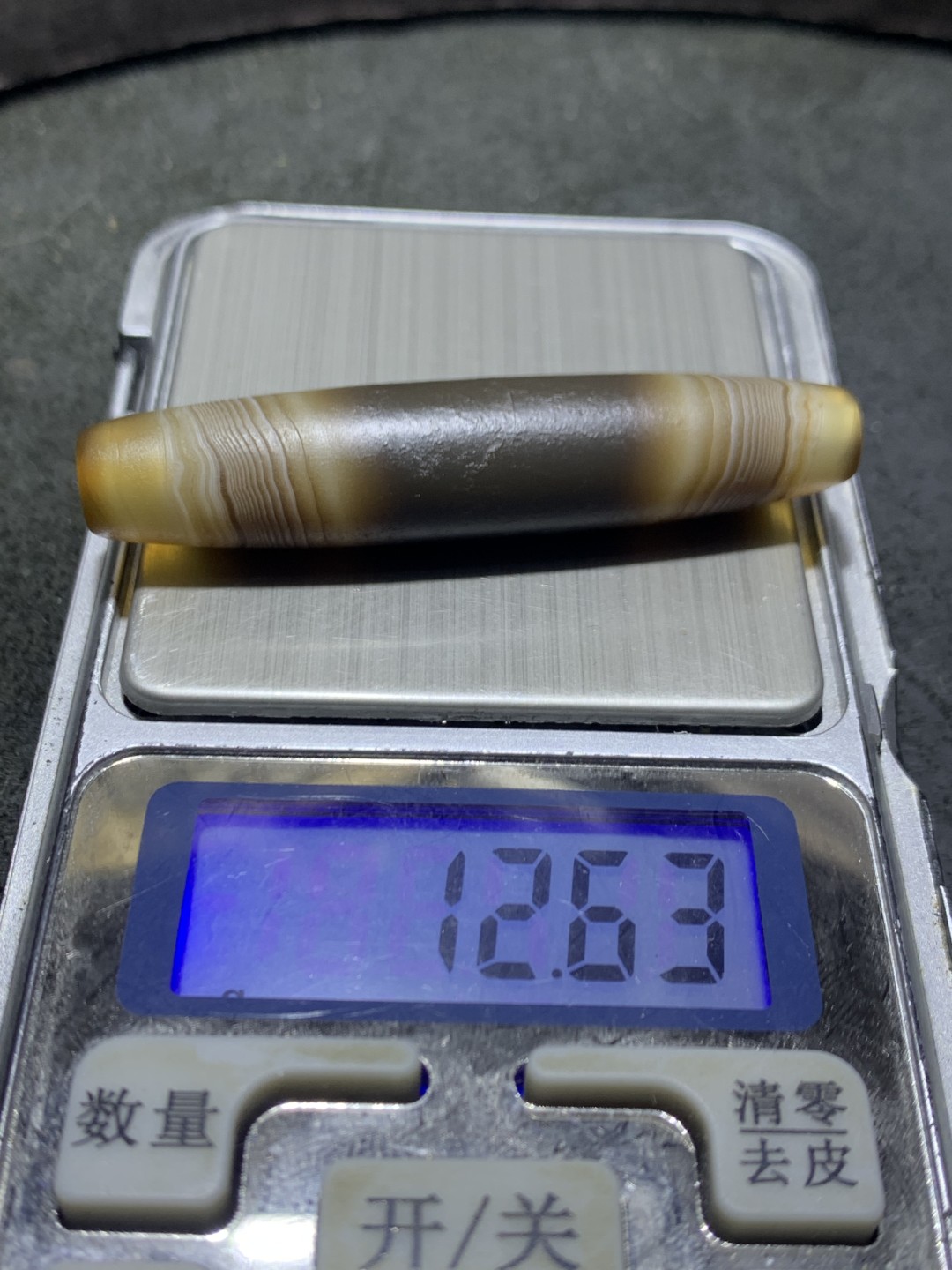 精美风化千层纹缠丝玛瑙大桶珠一颗，