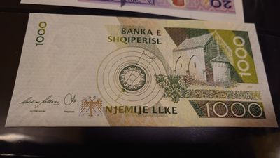 【世界钱币】精选微拍第62期暨2023年第九期 裸钞专场（有最新四月底币展卖剩品种） 2007年阿尔巴尼亚1000元 全新绝品无47