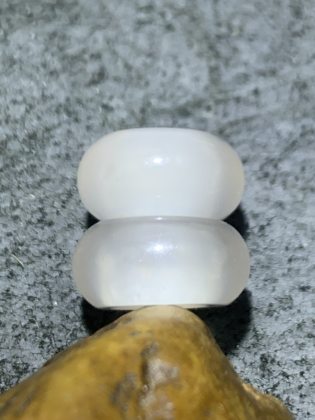 川料南红玛瑙荔枝冻卡环两个
