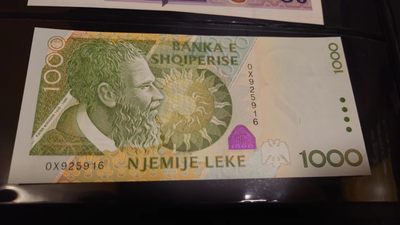 【世界钱币】精选微拍第62期暨2023年第九期 裸钞专场（有最新四月底币展卖剩品种） 2001年阿尔巴尼亚1000元 全新绝品无47