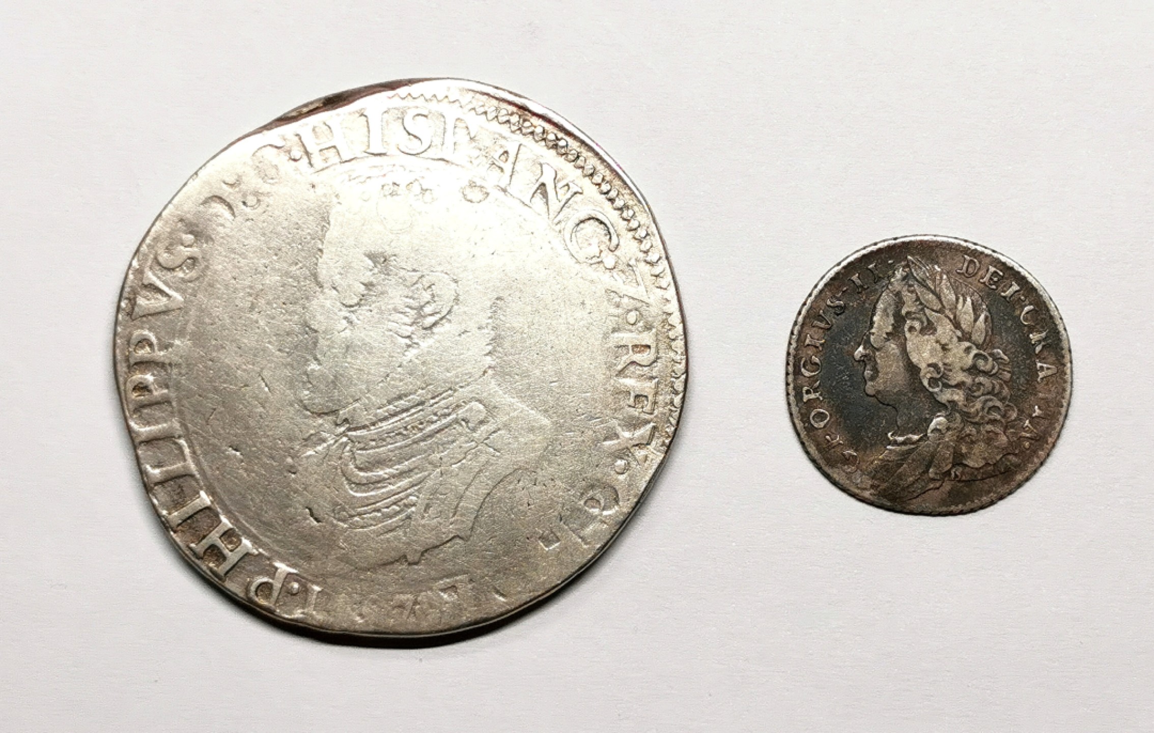凡希社世界钱币微拍第二百三十八期 西班牙英国银币两枚一组