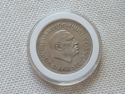钱币专场第十四期 - 1974年塞拉利昂1立昂大克朗纪念币--国家银行10周年