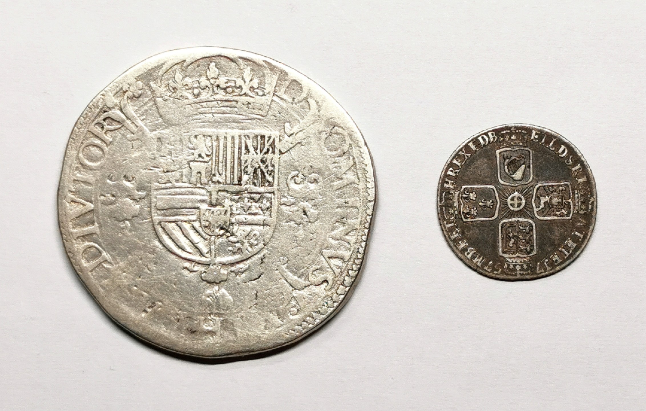 凡希社世界钱币微拍第二百三十八期 西班牙英国银币两枚一组