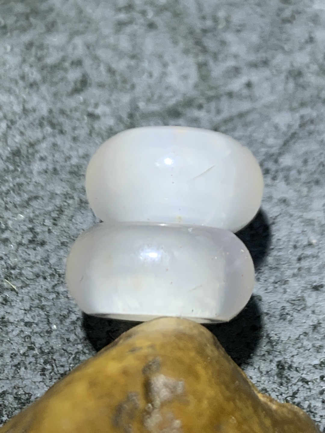 川料南红玛瑙荔枝冻卡环两个