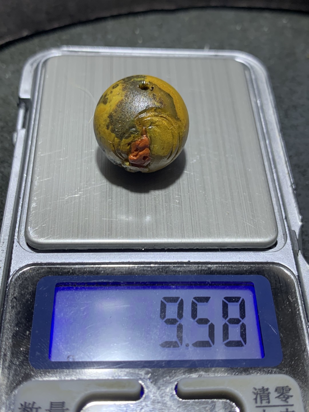 精美亚光战国红玛瑙手工俏色巧雕火烛珠一颗！寓意：秉烛夜读，