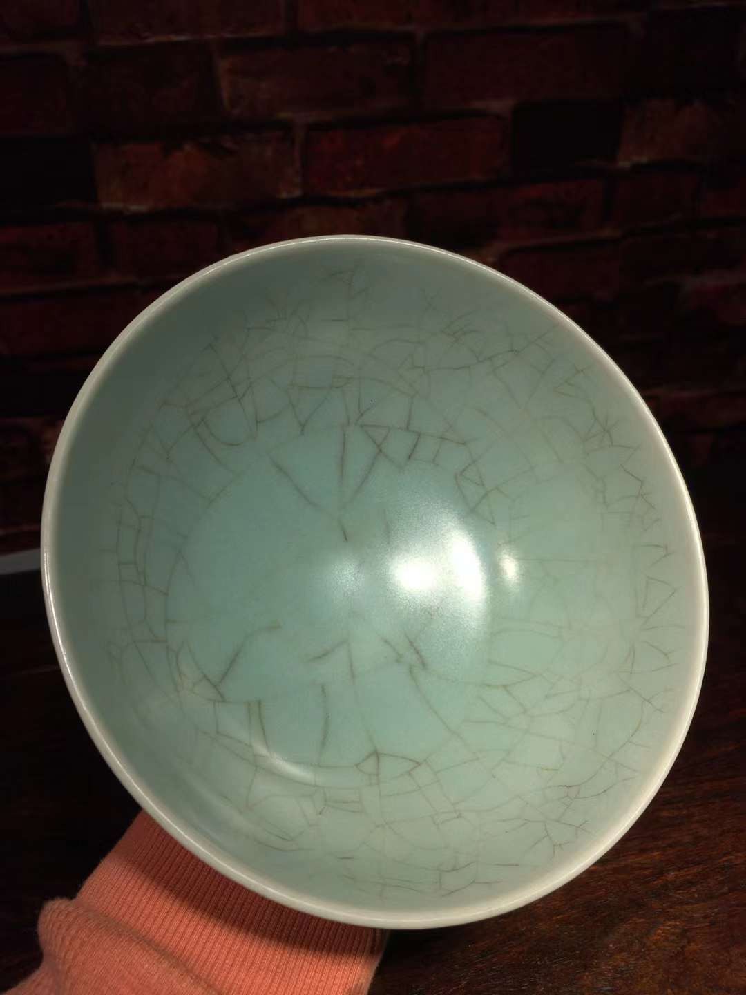 青瓷 龙泉窑瓷器碗 粉青釉 碗 蕉叶纹 开片均衡自然 釉汁肥润 器形规整 胎质细腻 温润如玉 高度73mm 直径173mm 重量370g