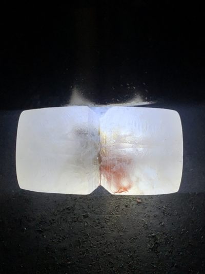 精美亚光满冰飘糖心料战国红玛瑙手工雕刻六棱桶珠一颗！ 精美亚光满冰飘糖心料战国红玛瑙手工雕刻六棱桶珠一颗！