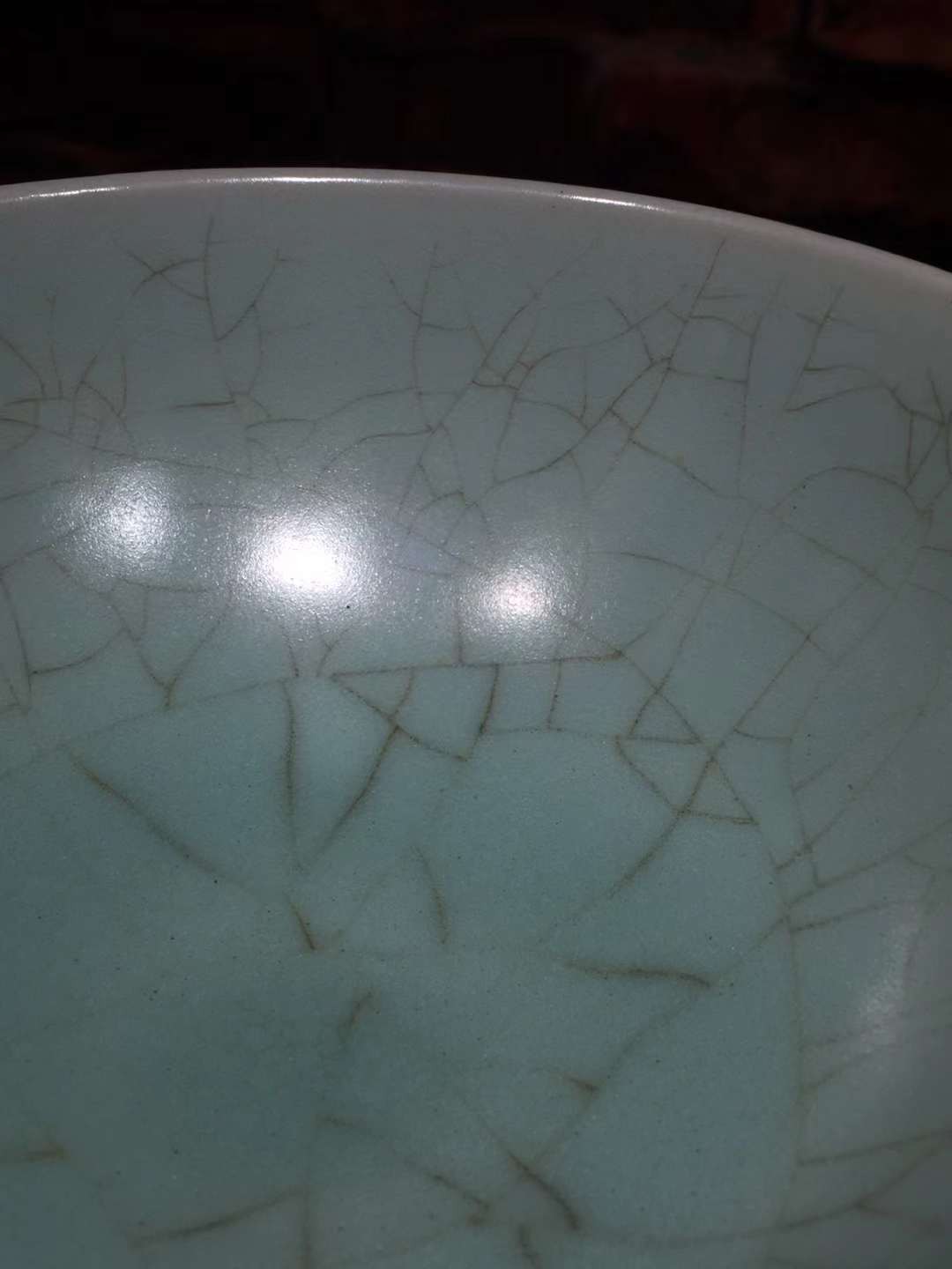 青瓷 龙泉窑瓷器碗 粉青釉 碗 蕉叶纹 开片均衡自然 釉汁肥润 器形规整 胎质细腻 温润如玉 高度73mm 直径173mm 重量370g