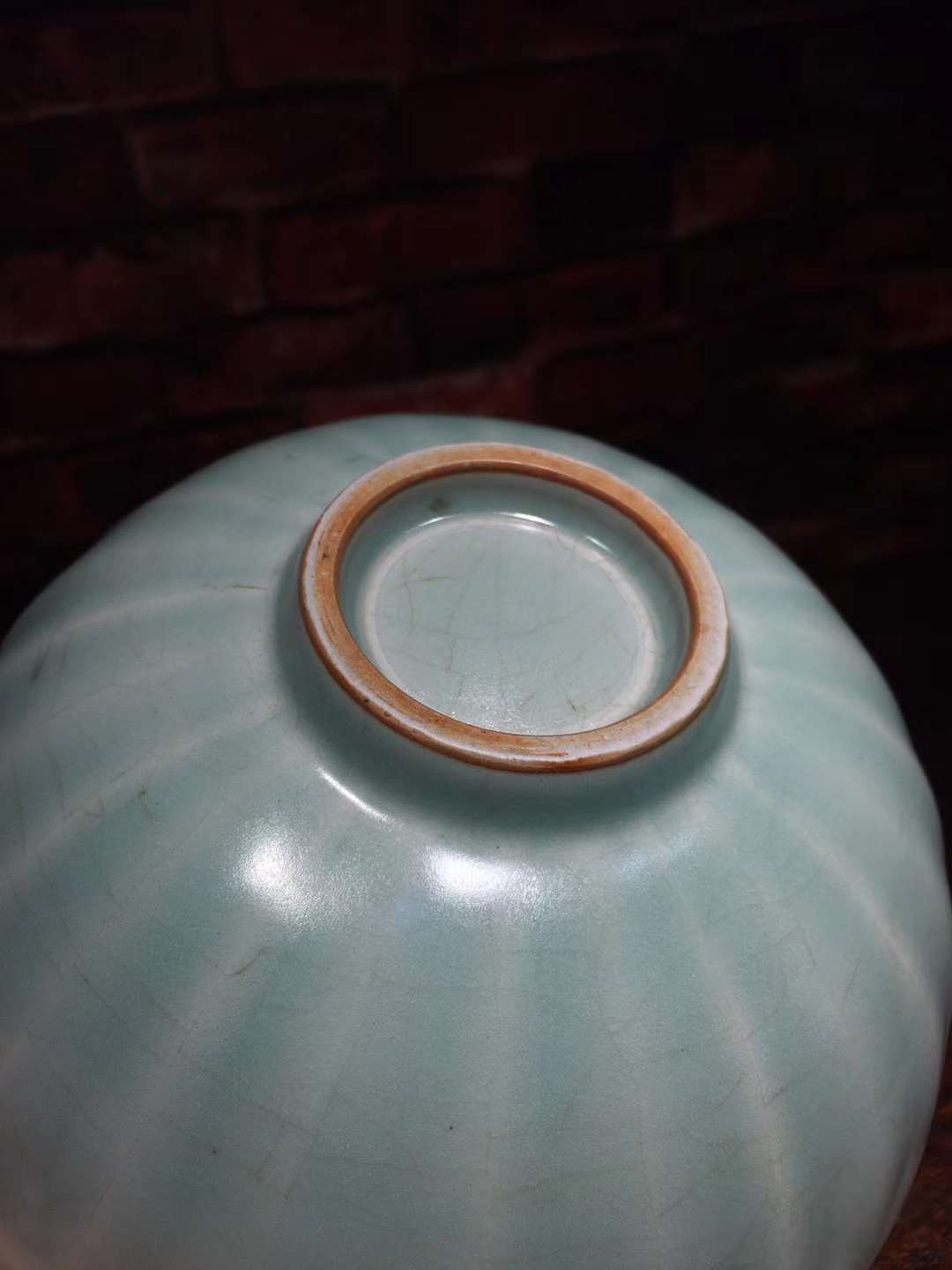 青瓷 龙泉窑瓷器碗 粉青釉 碗 蕉叶纹 开片均衡自然 釉汁肥润 器形规整 胎质细腻 温润如玉 高度73mm 直径173mm 重量370g