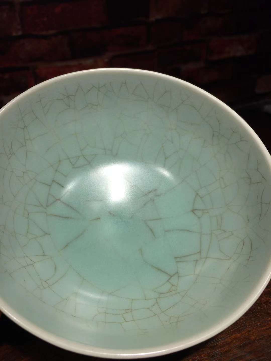 青瓷 龙泉窑瓷器碗 粉青釉 碗 蕉叶纹 开片均衡自然 釉汁肥润 器形规整 胎质细腻 温润如玉 高度73mm 直径173mm 重量370g