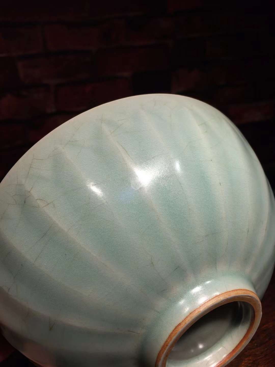 青瓷 龙泉窑瓷器碗 粉青釉 碗 蕉叶纹 开片均衡自然 釉汁肥润 器形规整 胎质细腻 温润如玉 高度73mm 直径173mm 重量370g