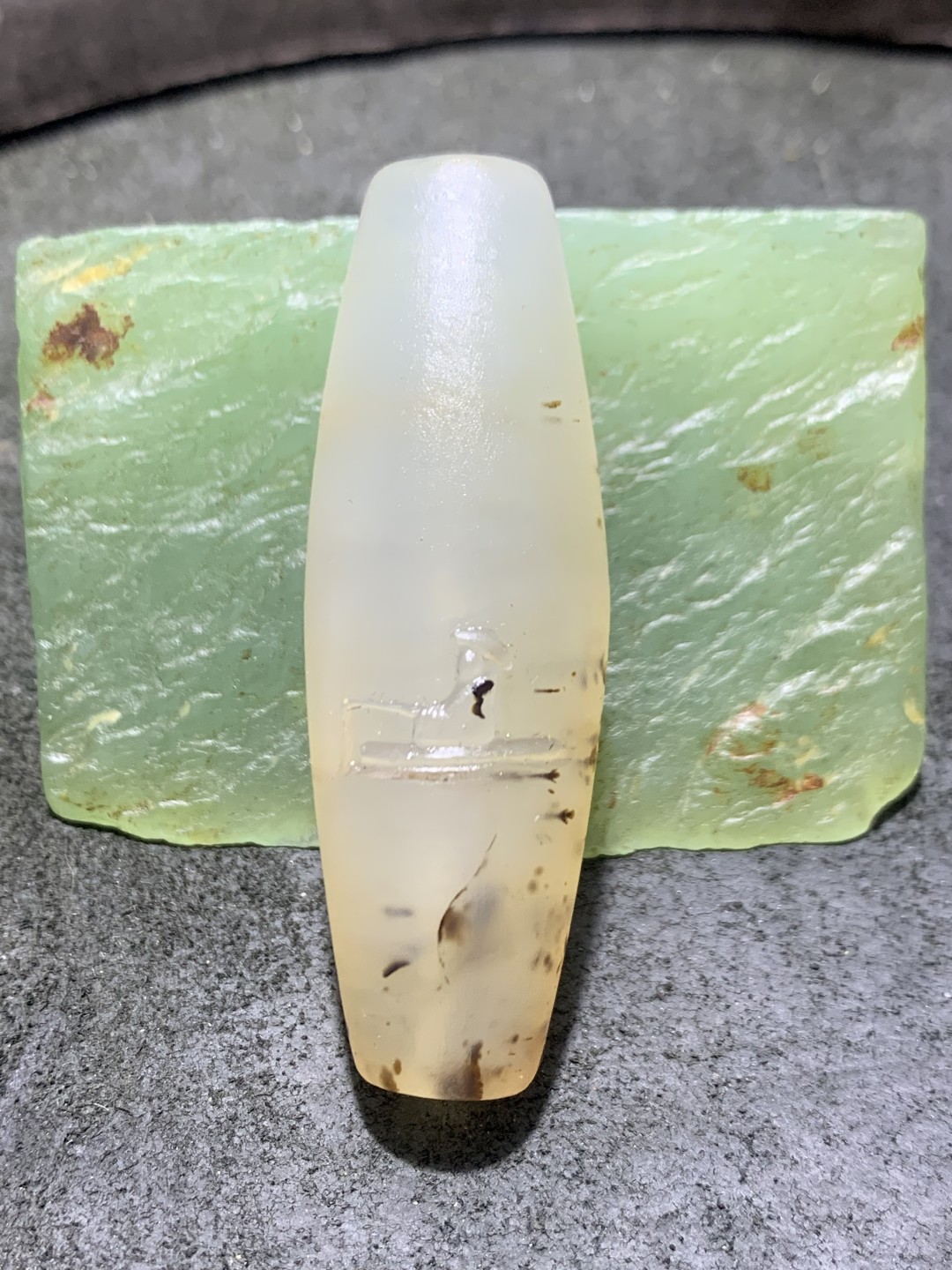 精美亚光高玉化海洋玉髓手工俏色巧雕独钓寒江雪意境大桶珠一个！