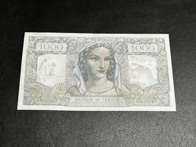 《外钞收藏家》第二百六十八期（连拍第二场） - 1945年法国1000法郎 品相如图 有一个裂口