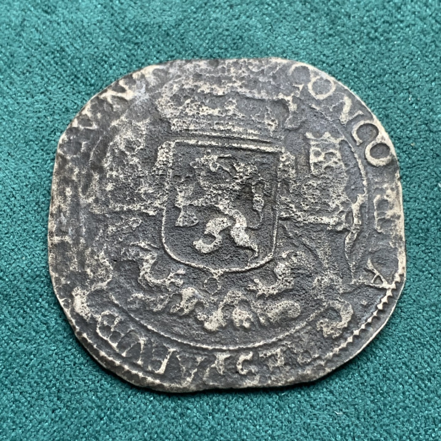 《竞宝斋》第164场-周日，周一，周四 3场 (全场包邮) 荷兰 16XX年 格尔德兰省省大马剑大银币 海捞品种  经过300多年的磨砺 被海水侵蚀的只剩下 20.3克