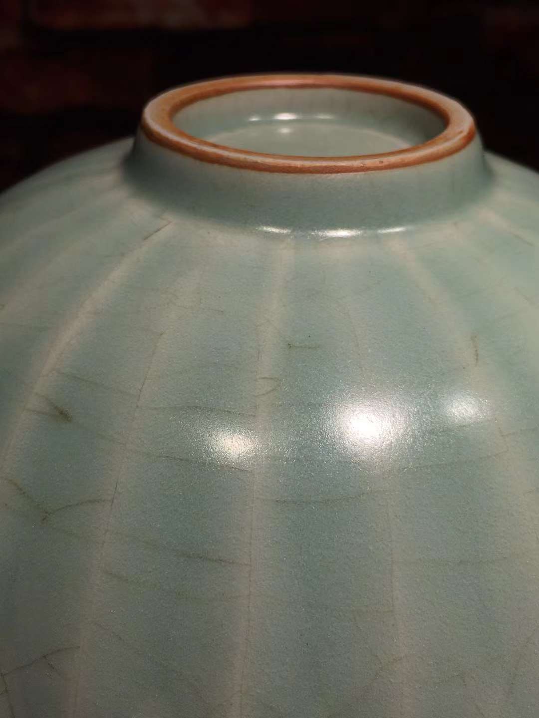 青瓷 龙泉窑瓷器碗 粉青釉 碗 蕉叶纹 开片均衡自然 釉汁肥润 器形规整 胎质细腻 温润如玉 高度73mm 直径173mm 重量370g