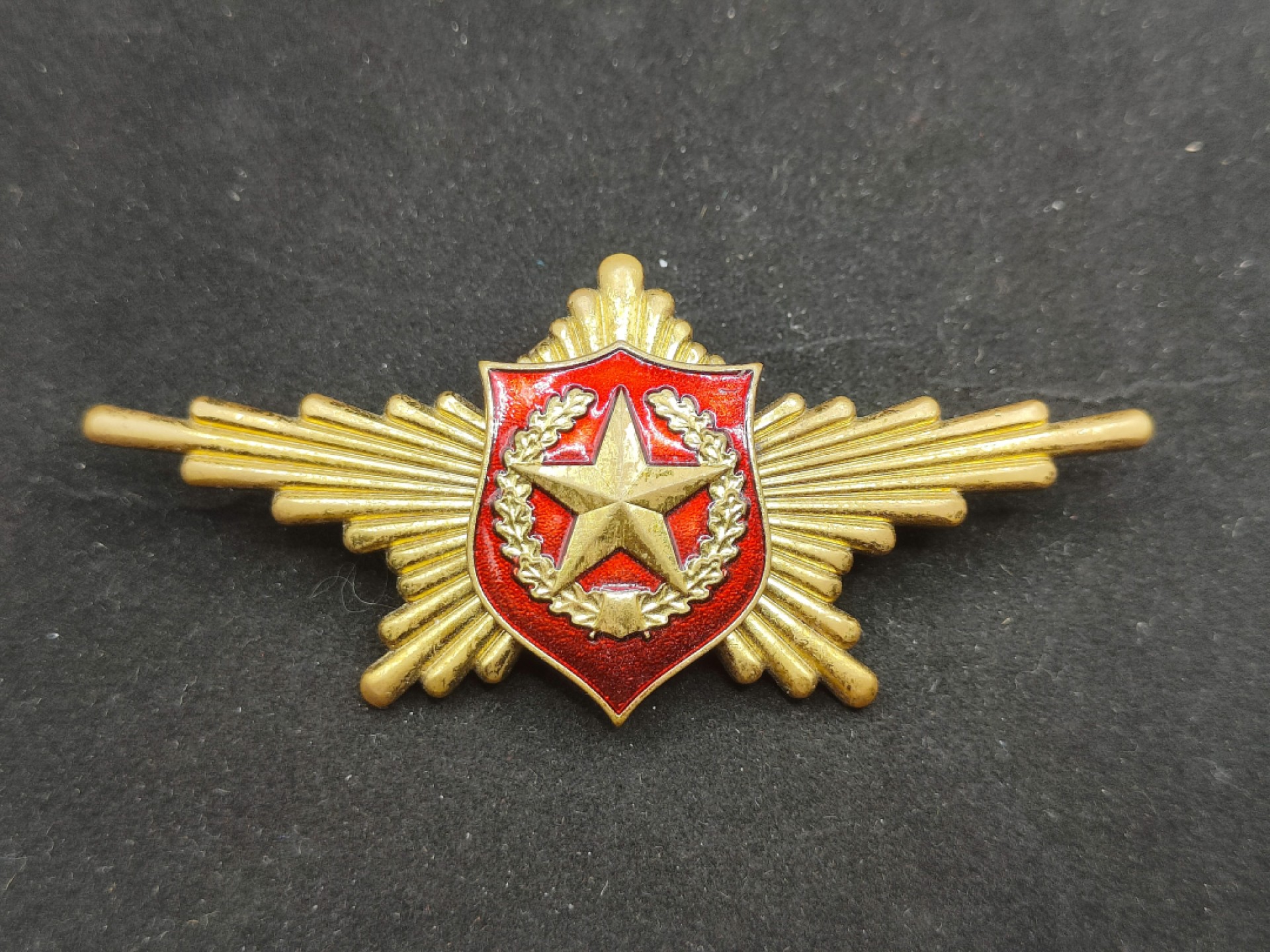 全场0元起拍 第56期 咸鱼国勋章拍卖专场 5月17日（周三）下午6：00开始 俄罗斯阅兵仪仗队证章 铜珐琅多层结构带标-