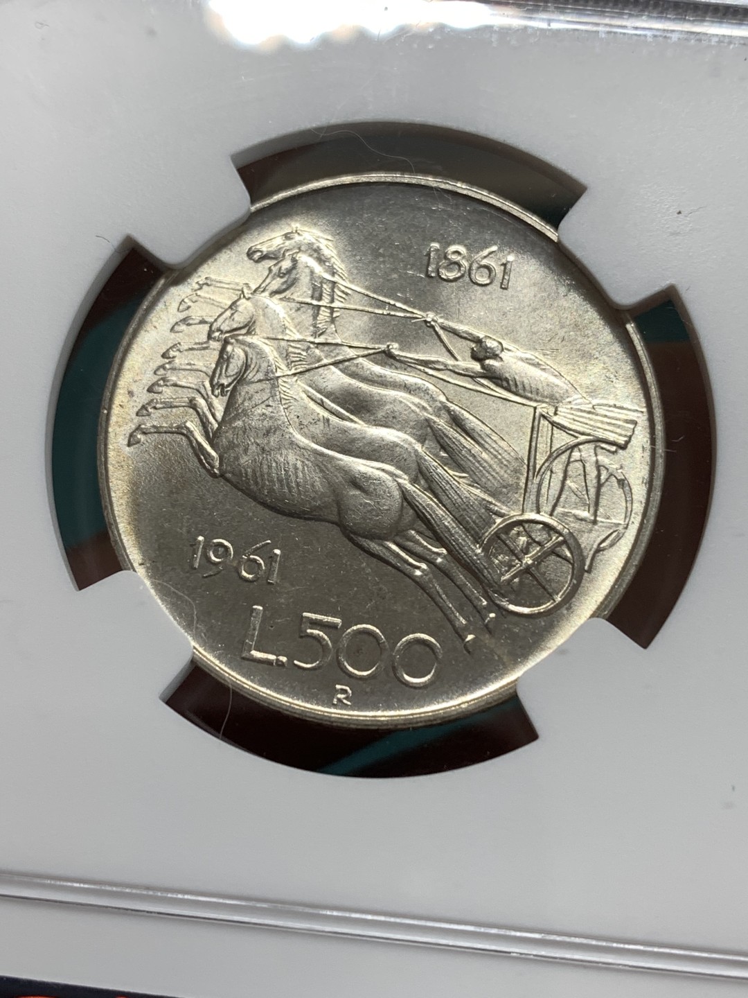 《竞宝斋》第164场-周日，周一，周四 3场 (全场包邮) NGC MS64 意大利1961年 纪念意大利迁都100周年 500里拉 银币 仿古马车造型，S转光