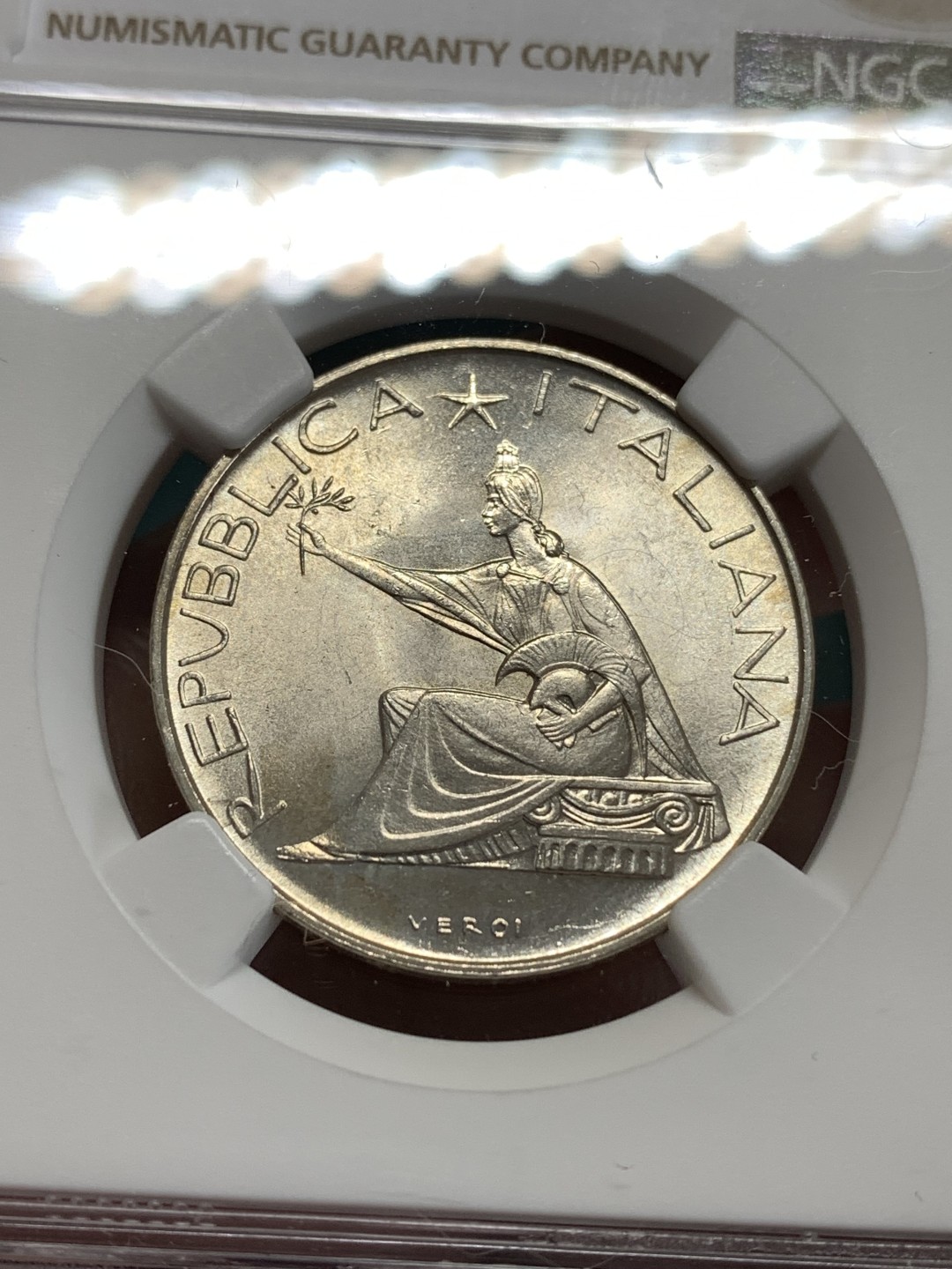 《竞宝斋》第164场-周日，周一，周四 3场 (全场包邮) NGC MS64 意大利1961年 纪念意大利迁都100周年 500里拉 银币 仿古马车造型，S转光