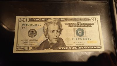 【世界钱币】精选微拍第62期暨2023年第九期 裸钞专场（有最新四月底币展卖剩品种） 2017A美国20元 全程无4全新绝品尾号2352