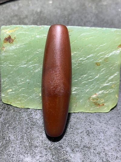 精美高玉化酒红色风化纹玛瑙随形大桶珠一个！ - 精美高玉化酒红色风化纹玛瑙随形大桶珠一个！