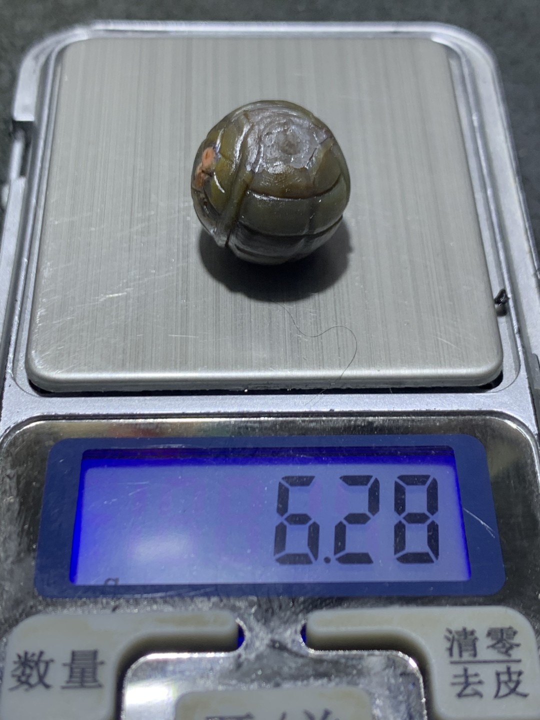 精美亚光冰飘战国红雕刻龟壳珠子一颗，寓意，富甲天下，
