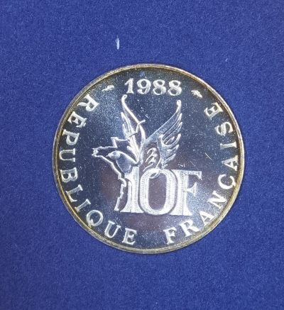 北京马甸外国币专卖微拍第九十七期，外国金银币专场，陆续上新，欢迎关注 - 法国1988年纪念罗兰德格罗斯飞越大西洋10法郎纪念银币，重：12克，成色：900