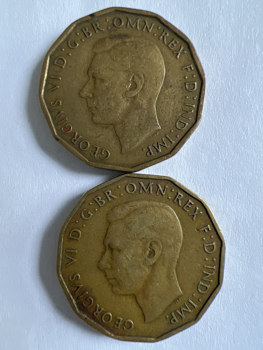 泡泡堂微拍第160幕硬币捡漏可累计专场👿👿，累计满二十元包邮，接受代拍业务 乔六三便士两枚