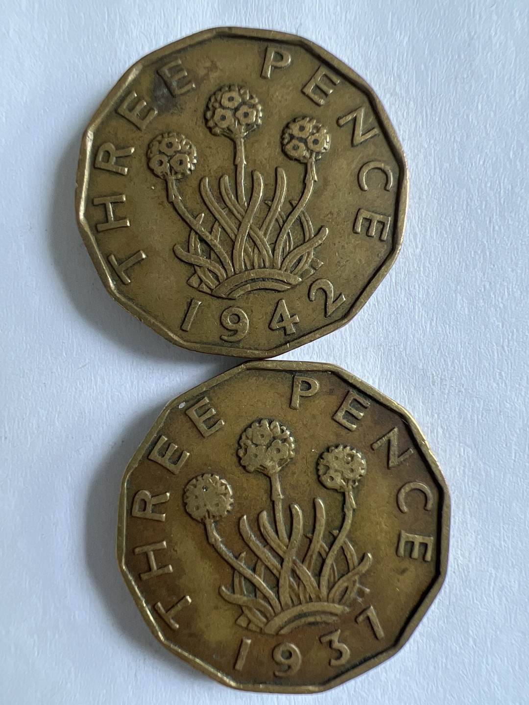 泡泡堂微拍第160幕硬币捡漏可累计专场👿👿，累计满二十元包邮，接受代拍业务 乔六三便士两枚