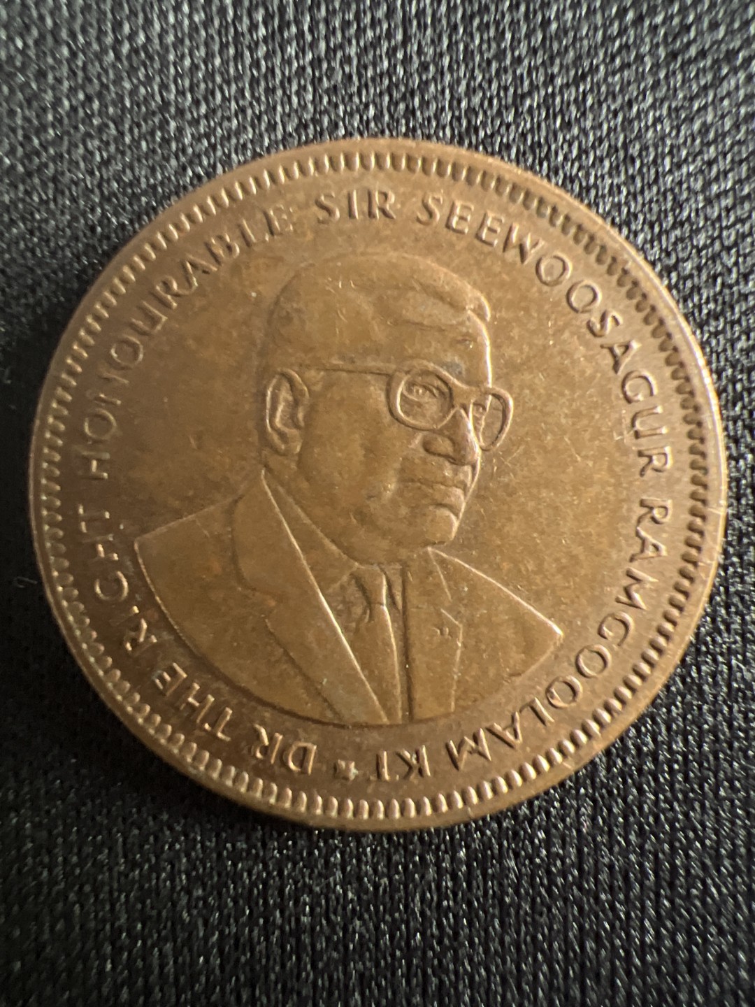 泡泡堂微拍第157幕硬币捡漏可累计专场👿👿，累计满二十元包邮，接受代拍业务 毛里求斯五分