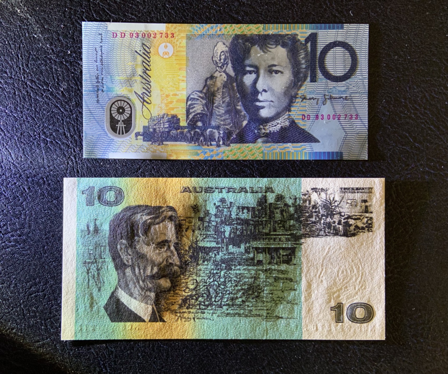 收藏联盟Quantum Auction 第259期拍卖 帝国余辉-印度新金山 澳大利亚1993年10元纪念册 品相全新UNC 首次印刷的塑料10元和最后一次印刷的10元纸币 带原册