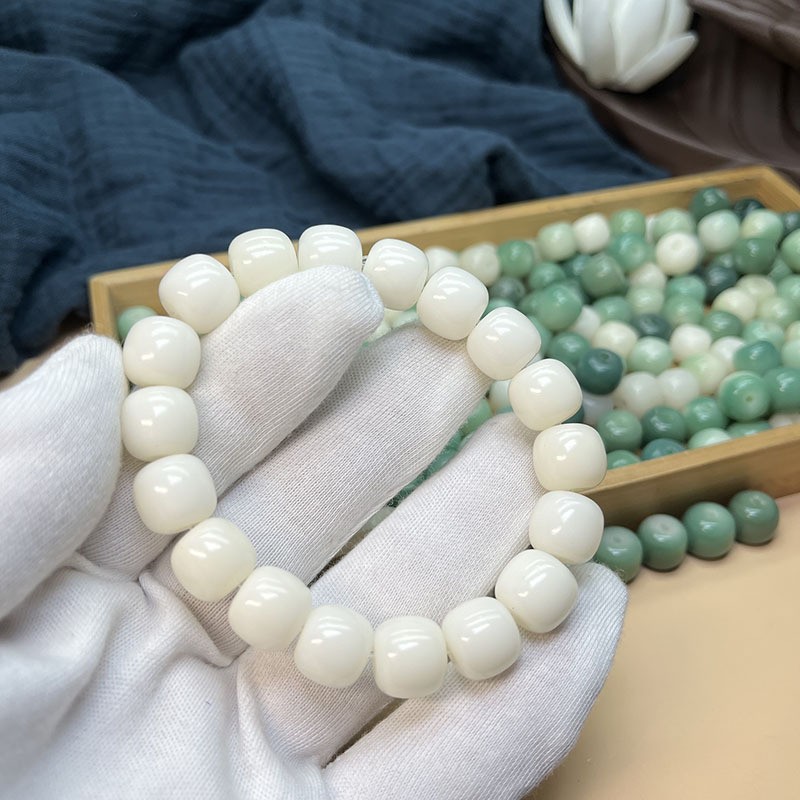 天然原生态绿阴皮菩提手串绕指柔文玩女白玉菩提根渐变手链老型桶佛珠