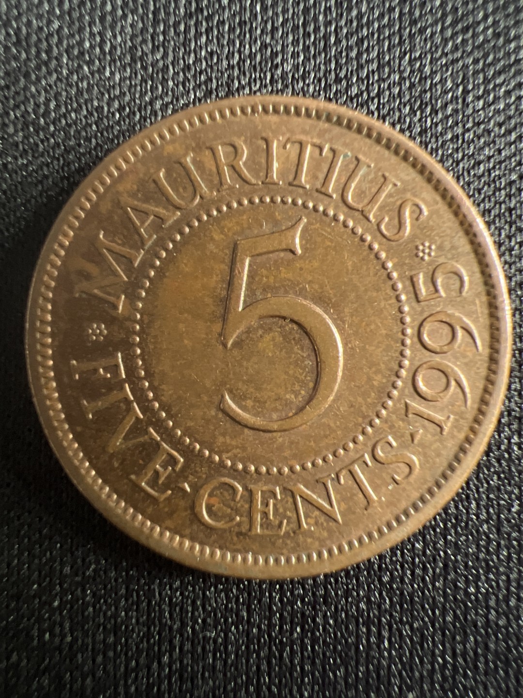 泡泡堂微拍第157幕硬币捡漏可累计专场👿👿，累计满二十元包邮，接受代拍业务 毛里求斯五分