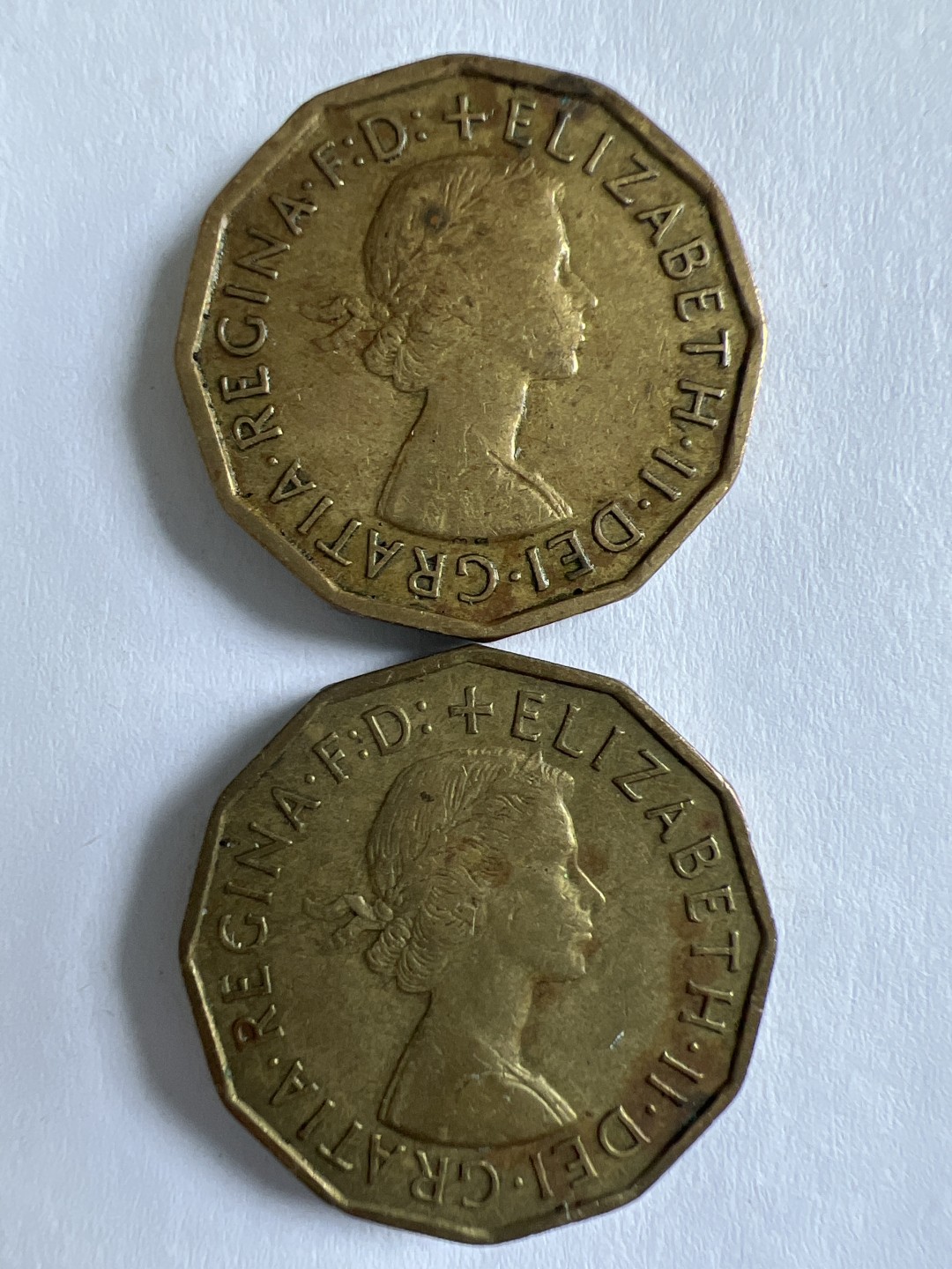 泡泡堂微拍第159幕硬币捡漏可累计专场👿👿，累计满二十元包邮，接受代拍业务 伊二三便士两枚