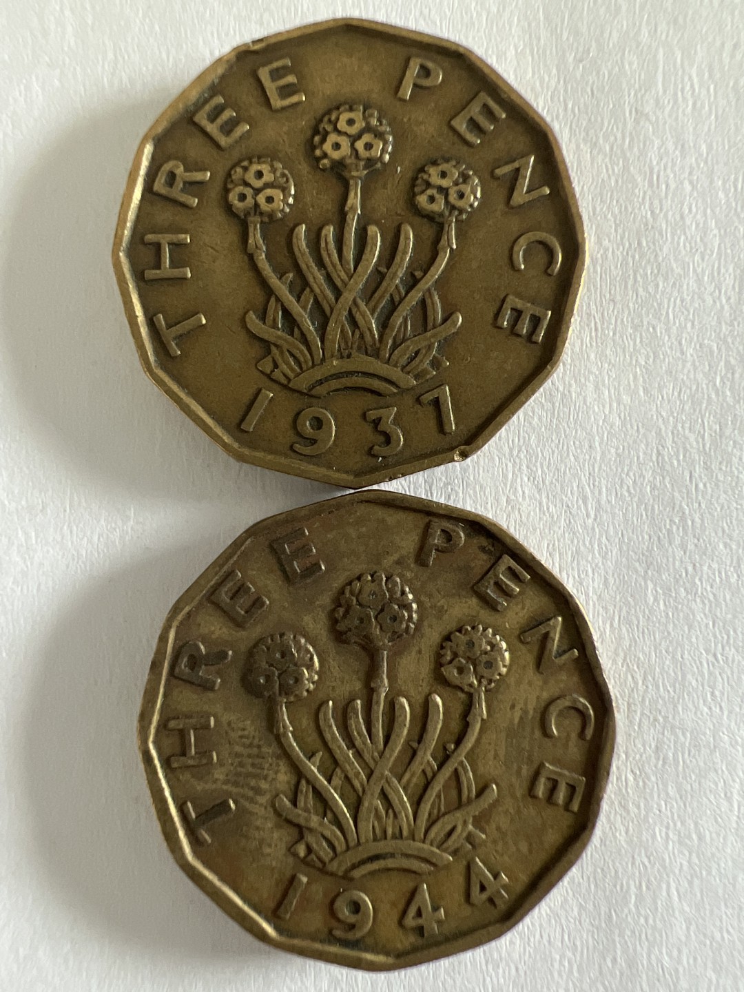 泡泡堂微拍第158幕硬币捡漏可累计专场👿👿，累计满二十元包邮，接受代拍业务 乔六三便士两枚