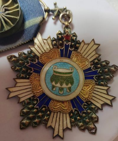 宝鼎勋章 宝鼎勋章