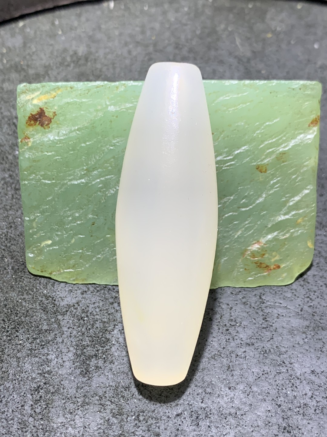 精美高玉化海洋玉髓手工雕刻舍得大桶珠一个！