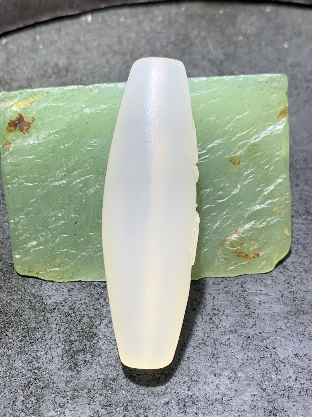 精美高玉化海洋玉髓手工雕刻舍得大桶珠一个！