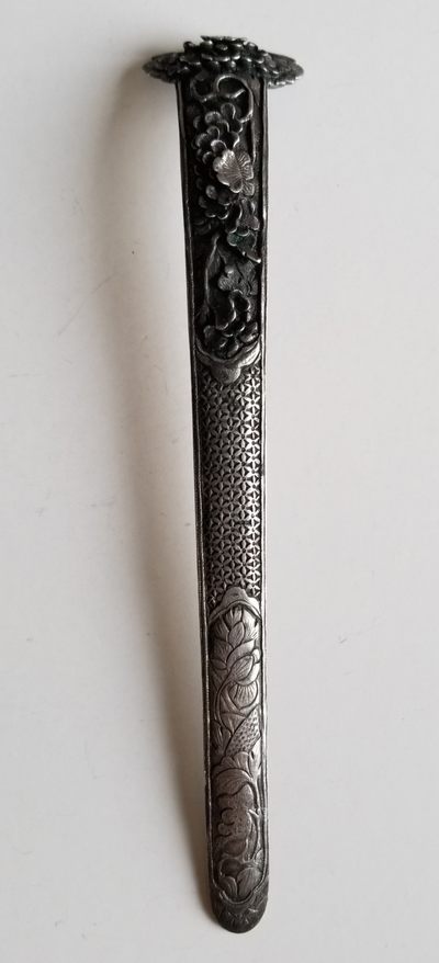 清代莲花牡丹纹满工铲地银扁方簪-精美长簪 - 清代莲花牡丹纹满工铲地银扁方簪-精美长簪