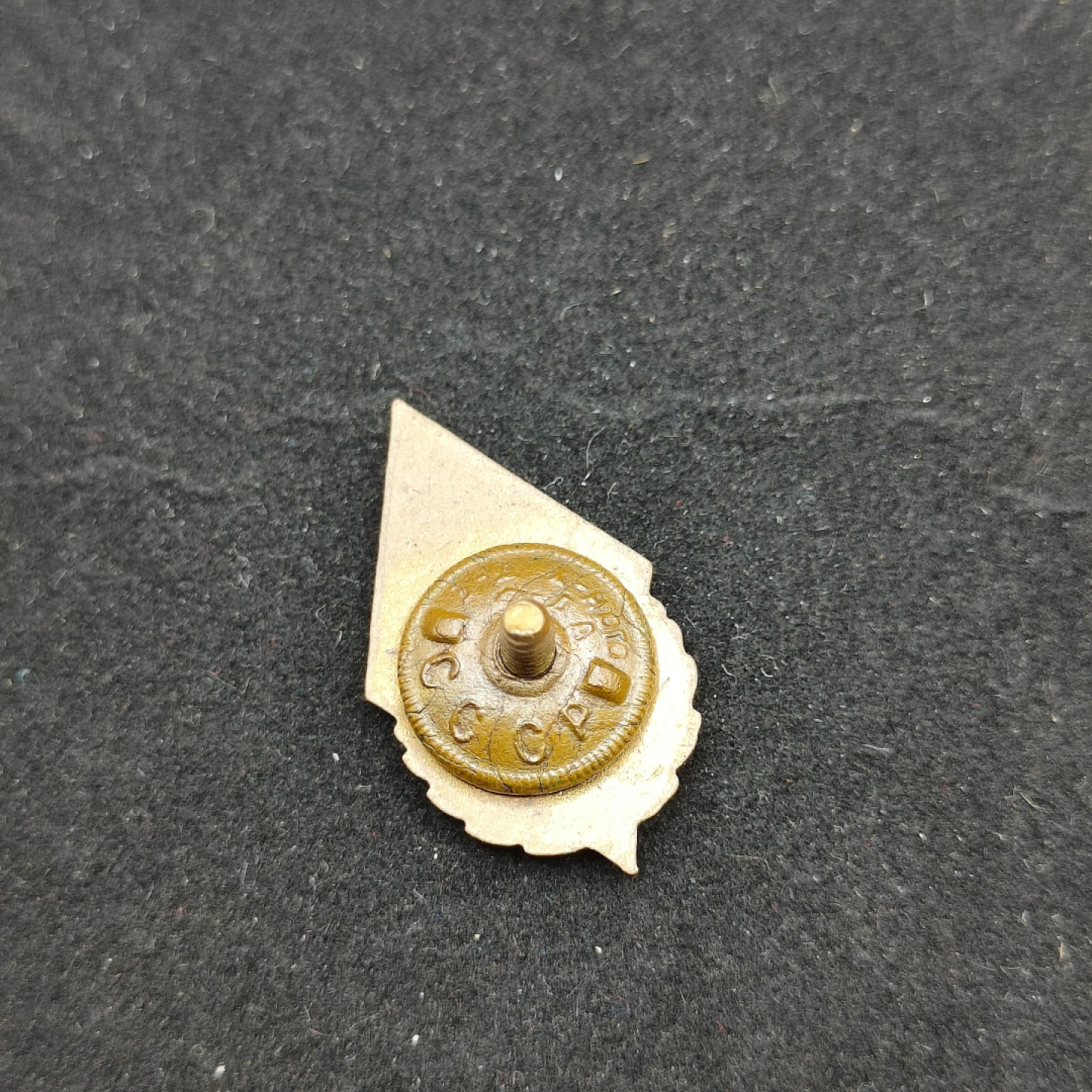 全场0元起拍 第57期 咸鱼国勋章拍卖专场 5月21日（周日）下午6：00开始  稀有 莫斯科电信工信学院铜制镀金镀珐琅-