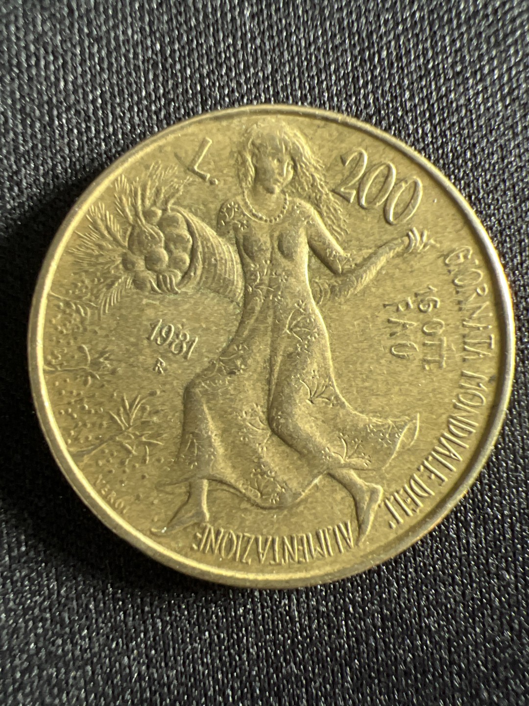 泡泡堂微拍第157幕硬币捡漏可累计专场👿👿，累计满二十元包邮，接受代拍业务 意大利200里拉纪念币