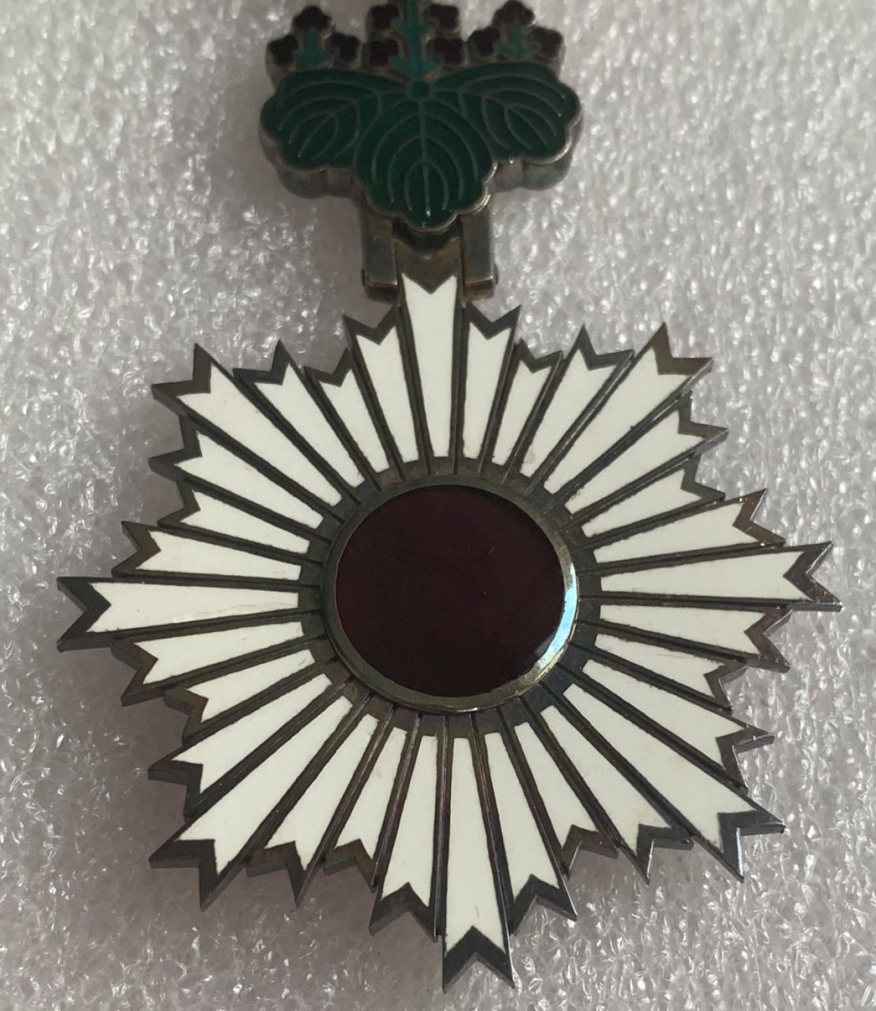 瓶子🏺第92期拍卖会  日本勋五等双色旭日章 极美好状态 带原盒