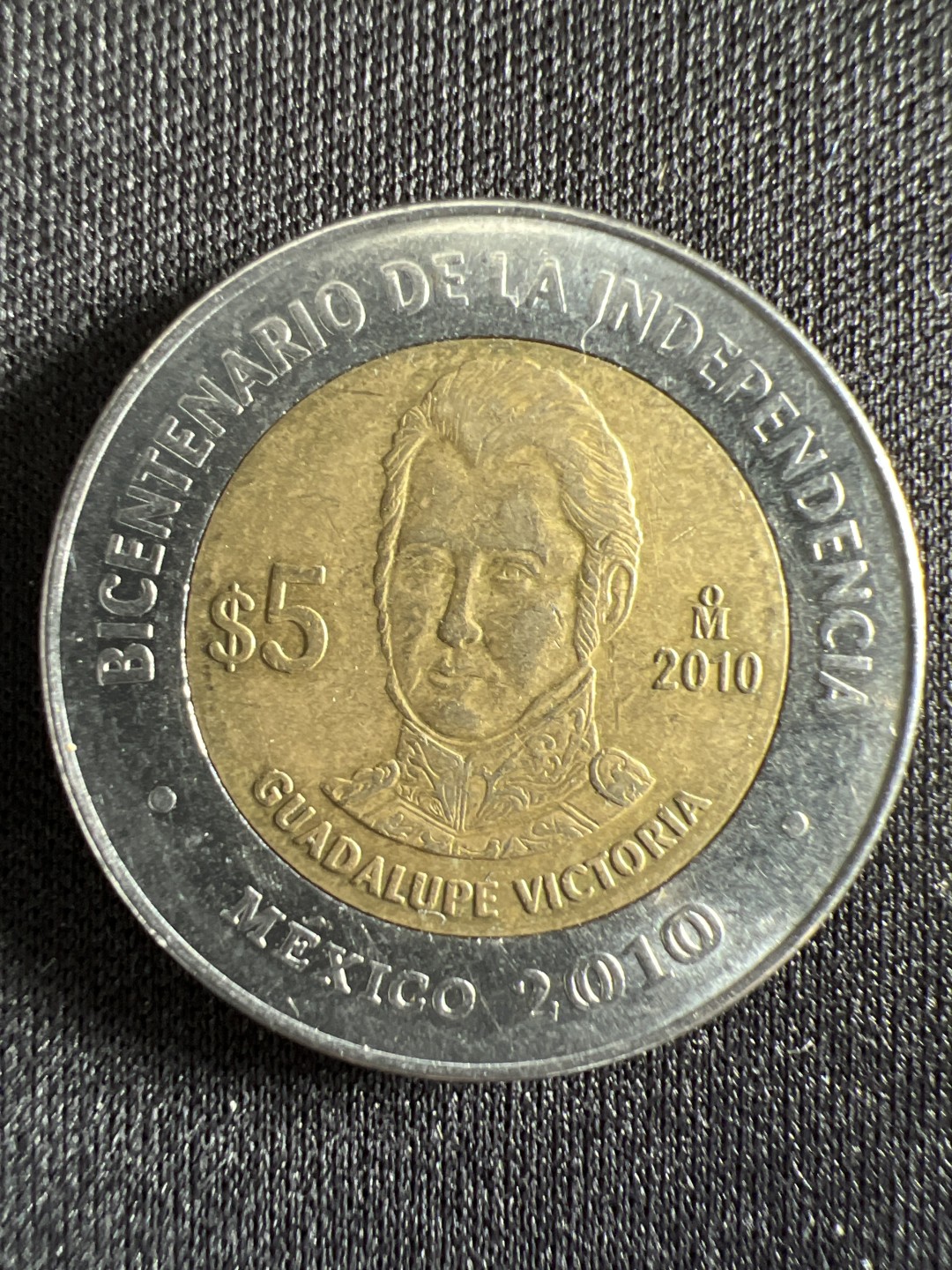 泡泡堂微拍第157幕硬币捡漏可累计专场👿👿，累计满二十元包邮，接受代拍业务 墨西哥5比索双色纪念币