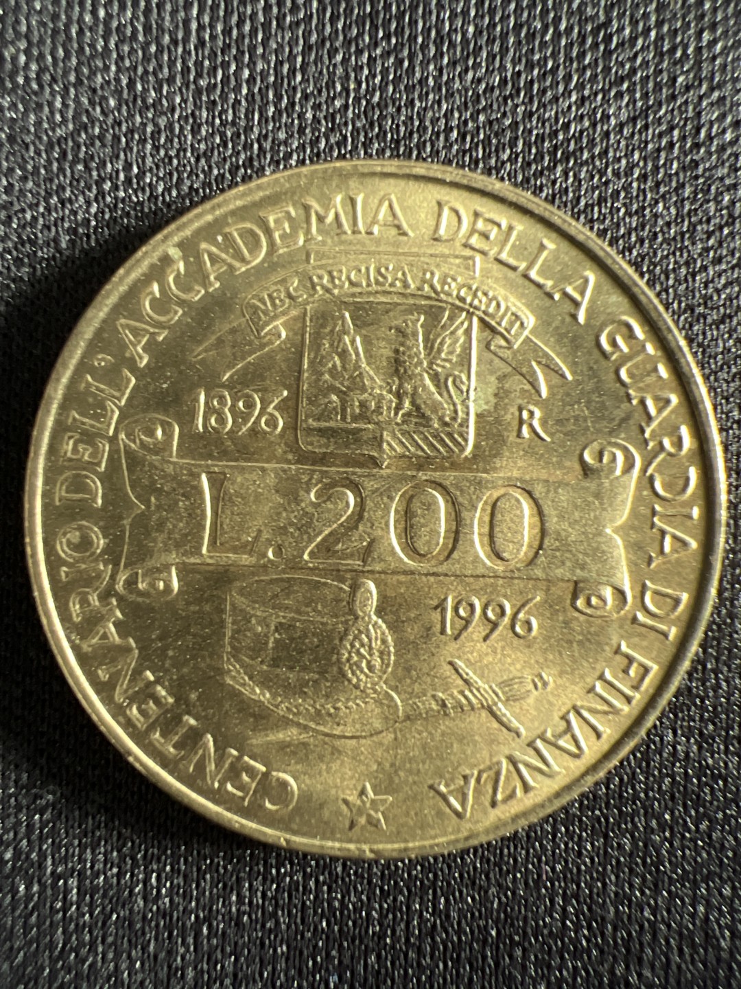 泡泡堂微拍第157幕硬币捡漏可累计专场👿👿，累计满二十元包邮，接受代拍业务 意大利200里拉 海关服务学院百年纪念币