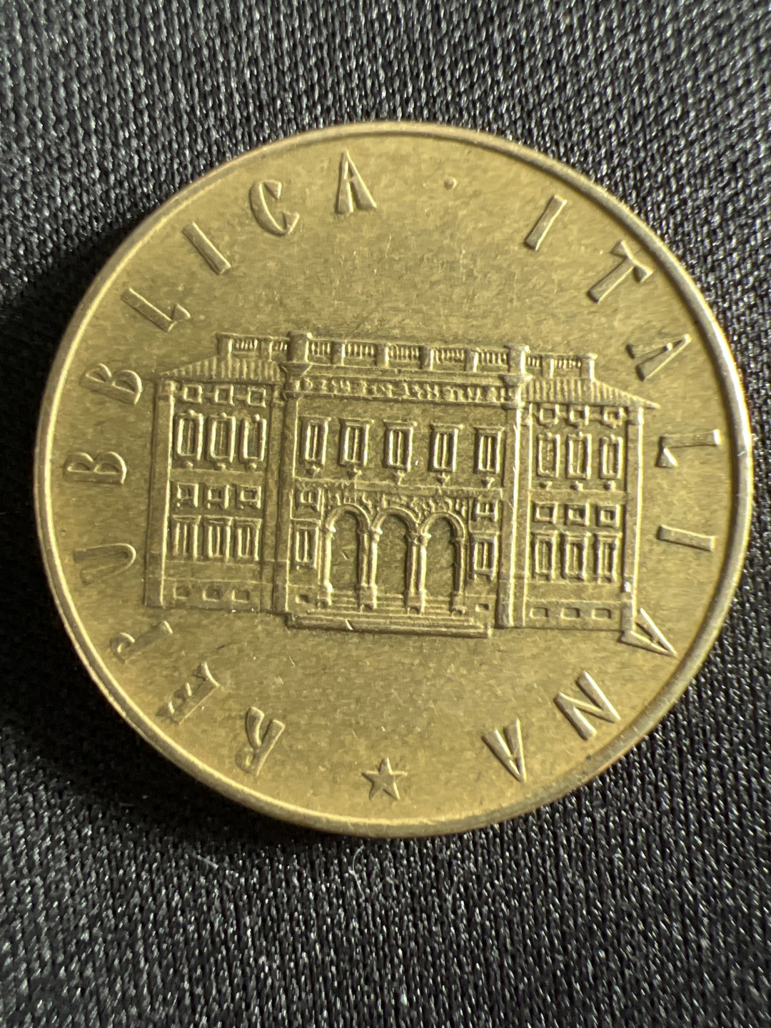 泡泡堂微拍第157幕硬币捡漏可累计专场👿👿，累计满二十元包邮，接受代拍业务 意大利200里拉纪念币