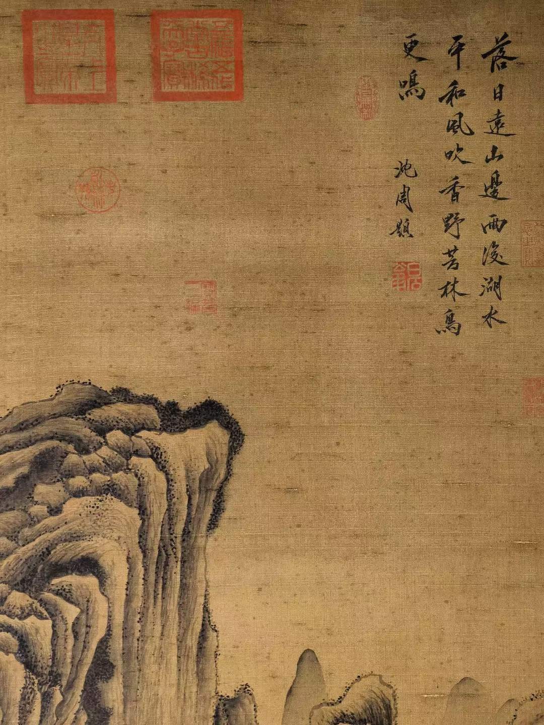 赵雍绢本大六尺立轴。（1289年－1369年），字仲穆，吴兴（今浙江湖州）人。元代书画家。赵孟頫之子。擅山水，尤精人物鞍马，亦作界画。