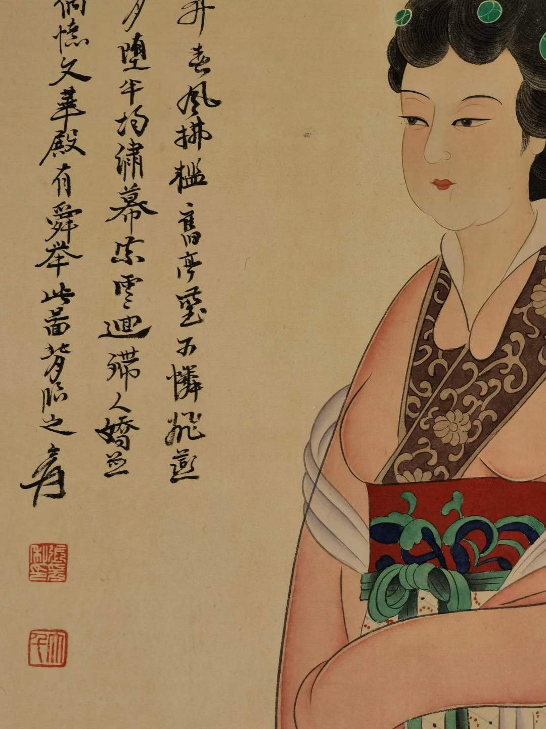 张大千纸本仕女图。张大千（1899年5月10日—1983年4月2日），四川省内江市人，原名正权，后改名爰，中国近现代国画家。