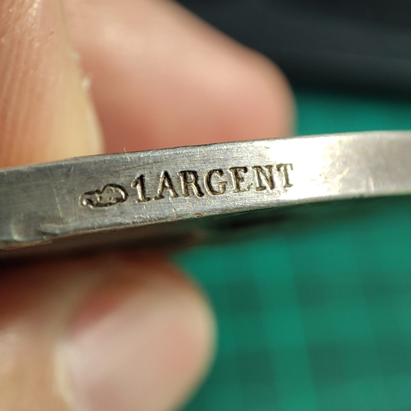 五月清仓会 周五九点结拍 法国农业女神大银章1913 品相如图，边缘有小磕碰