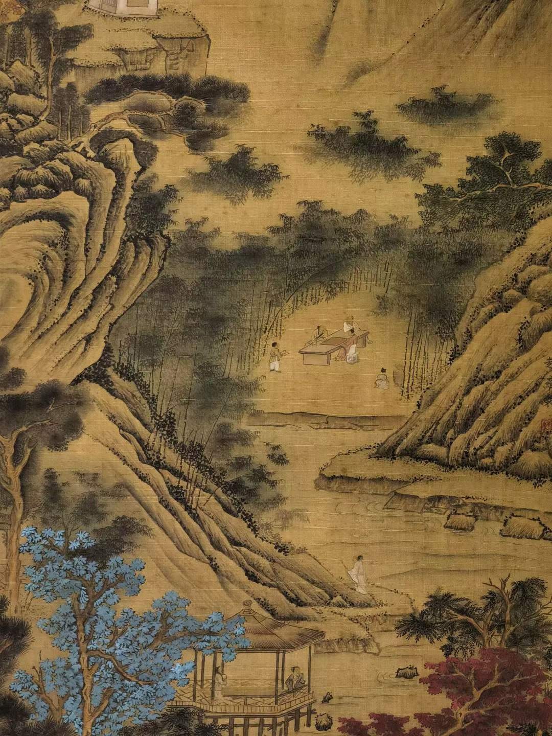 赵雍绢本大六尺立轴。（1289年－1369年），字仲穆，吴兴（今浙江湖州）人。元代书画家。赵孟頫之子。擅山水，尤精人物鞍马，亦作界画。