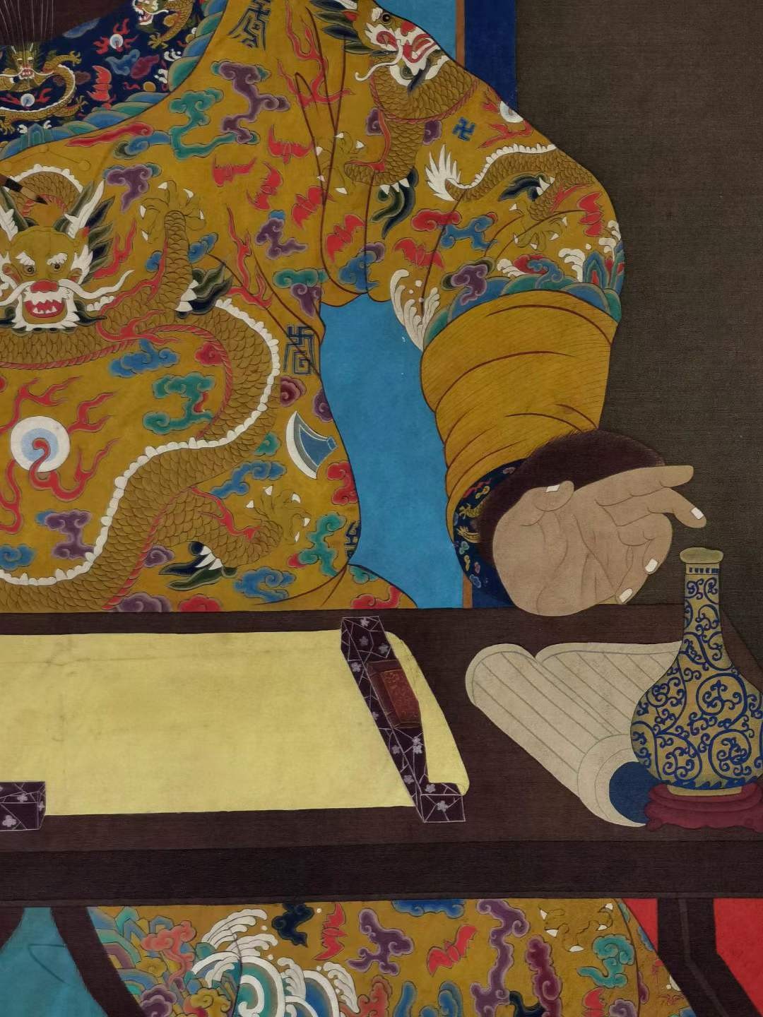 郎世宁珍品绢本爱新觉罗·皇太极像。郎世宁（1688.7.19-1766.7.16），入皇宫任宫廷画家，为清代宫廷十大画家之一。