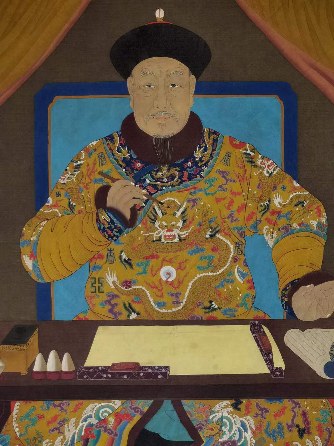 郎世宁珍品绢本爱新觉罗·皇太极像。郎世宁（1688.7.19-1766.7.16），入皇宫任宫廷画家，为清代宫廷十大画家之一。